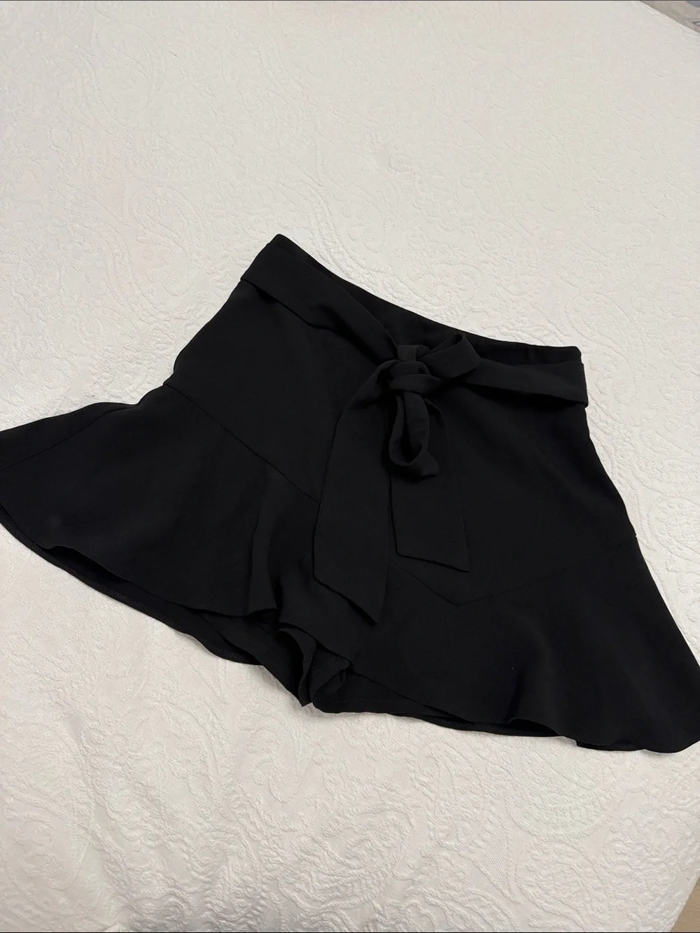 Zara Black Tie-Waist Ruffle Skirted Shorts
